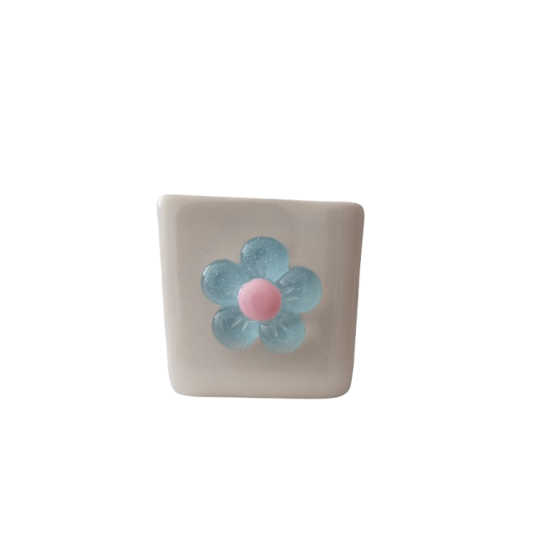 Cute pot 🌸